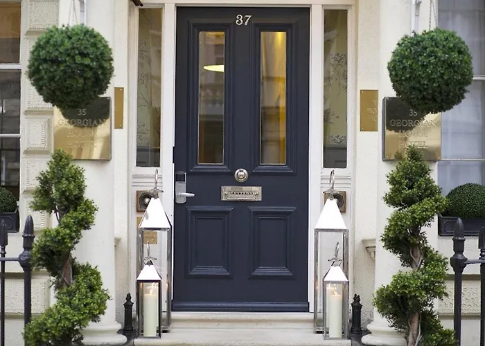 Top Hotels on Vauxhall Bridge Road, London